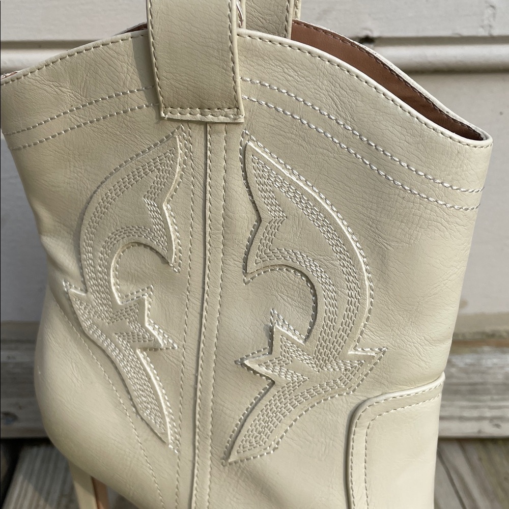 BCBGeneration Sara Cream Western Booties 7.5 View 3